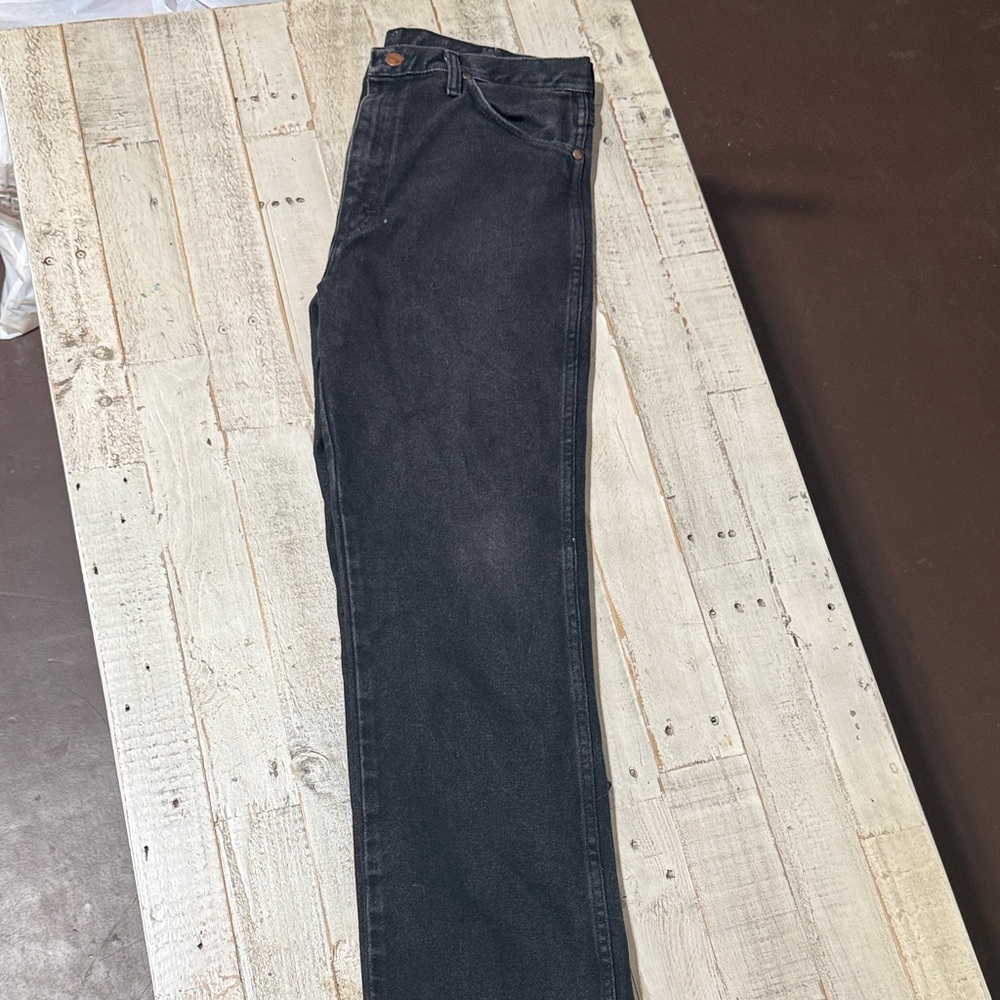 Wrangler Men's Black Straight Jeans